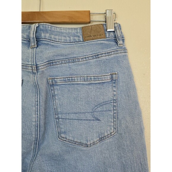American Eagle Mom Jeans Size 6 Short Light Blue Wash High Rise - Picture 6 of 8